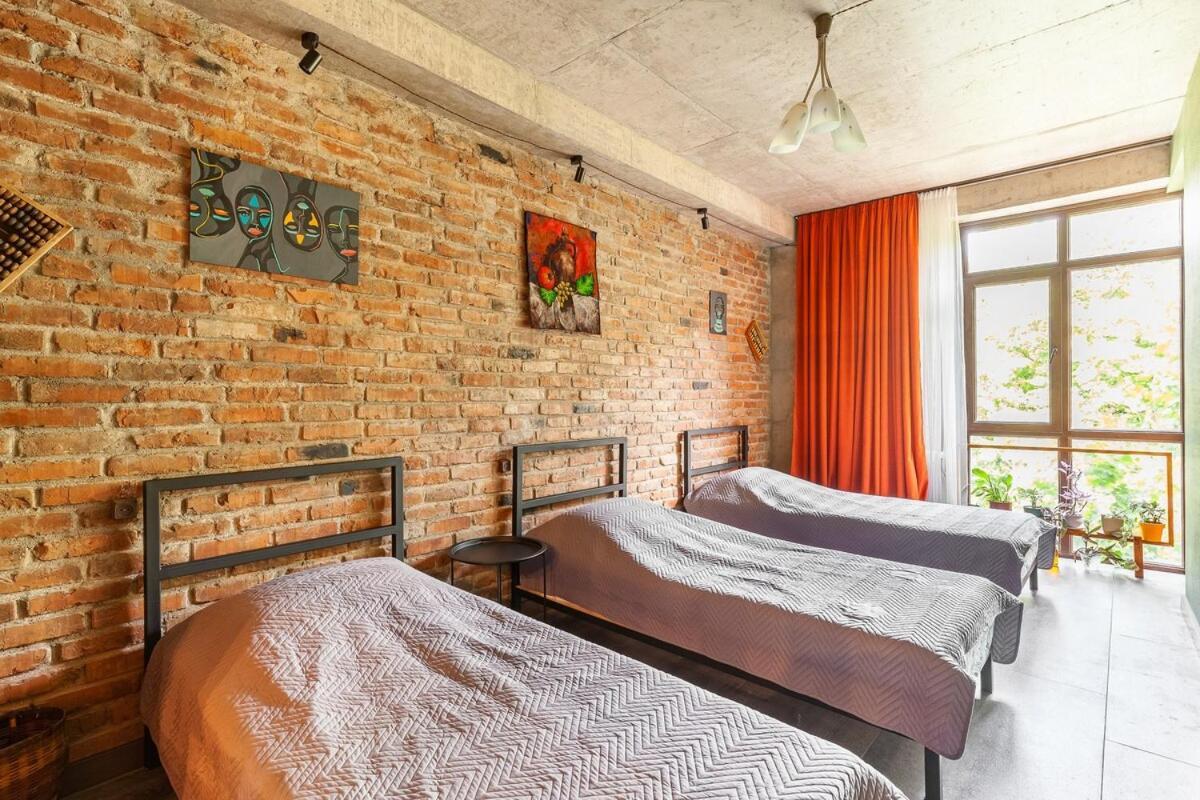 Veli Group Apartment Near White Bridge ° Kutaisi Exterior photo
