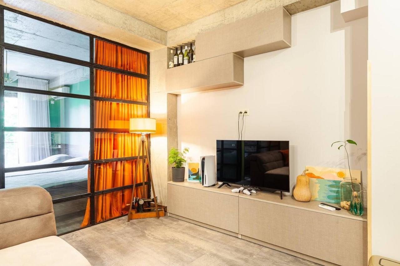 Veli Group Apartment Near White Bridge ° Kutaisi Exterior photo