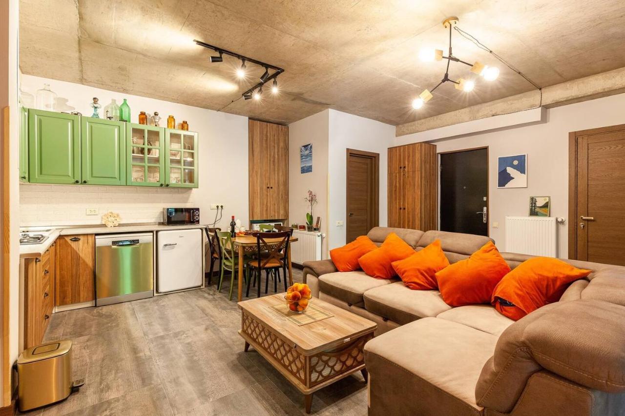Veli Group Apartment Near White Bridge ° Kutaisi Exterior photo