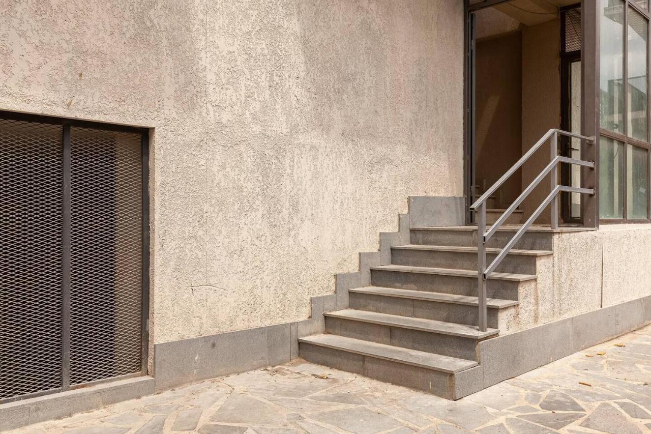 Veli Group Apartment Near White Bridge ° Kutaisi Exterior photo